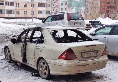 Новосибирец сжег Mercedes начальника после задержки зарплаты